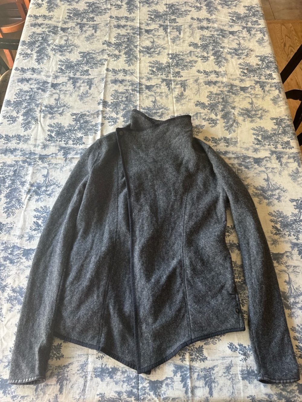 Mountain Hardwear Women's Dark Gray Asymmetric Zip Sweater Jacket